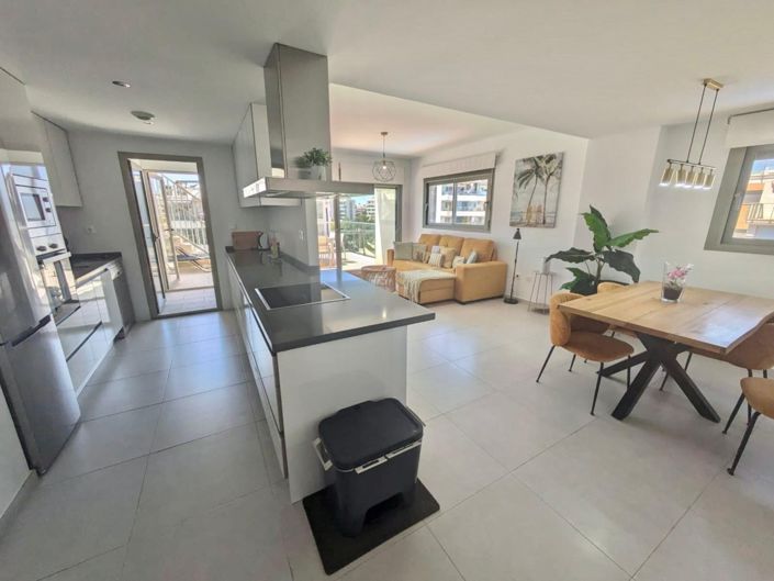 Image No.24-3 Bed Penthouse for sale