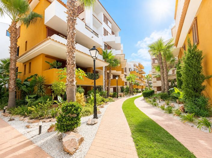 Image No.20-2 Bed Apartment for sale
