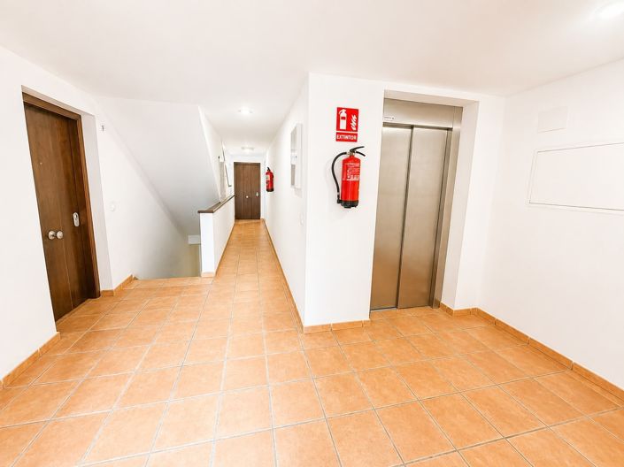 Image No.23-2 Bed Apartment for sale