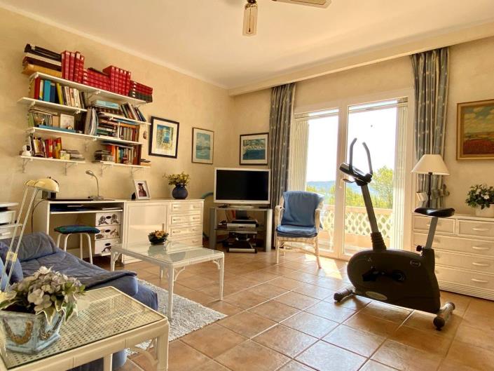 Image No.9-2 Bed Villa / Detached for sale