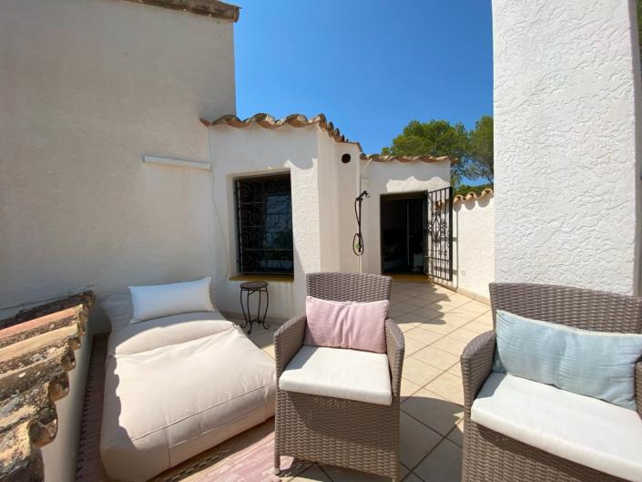 Image No.12-2 Bed Apartment for sale