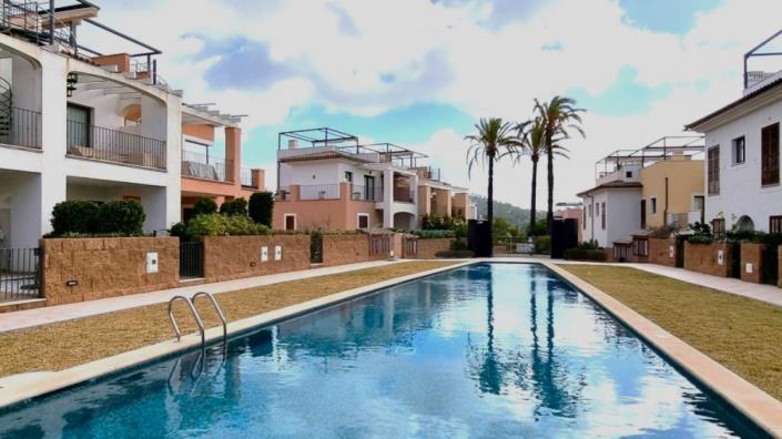 Image No.17-3 Bed Semi-Detached for sale