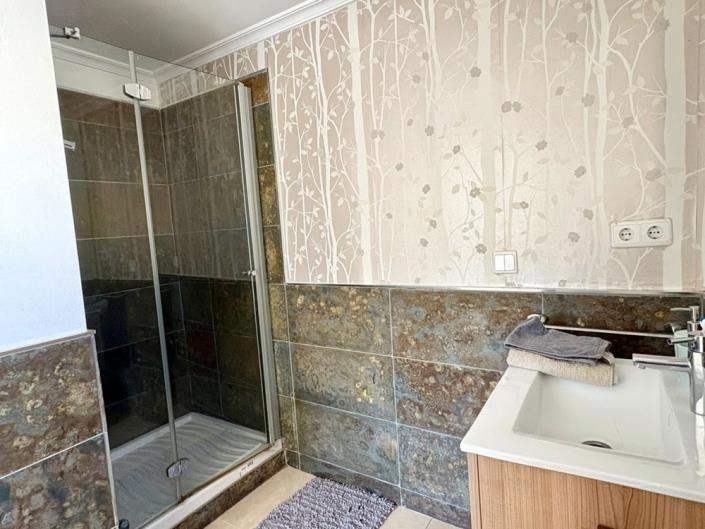 Image No.9-4 Bed House/Villa for sale