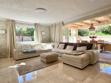 6bf75c2c-5d0f-4817-bed6-e69b9ecc3a89