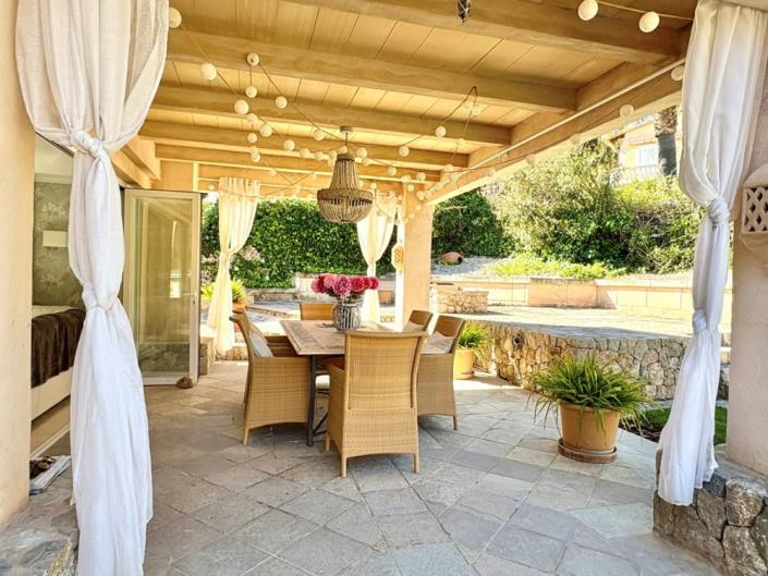 Image No.2-4 Bed House/Villa for sale