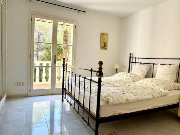 8e98ef5d-3209-4bc4-b292-5cd8ae2c2094