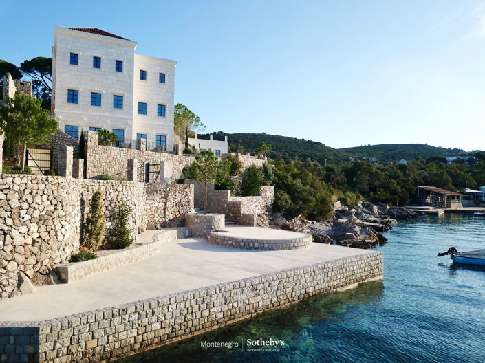 Image No.2-7 Bed Villa for sale