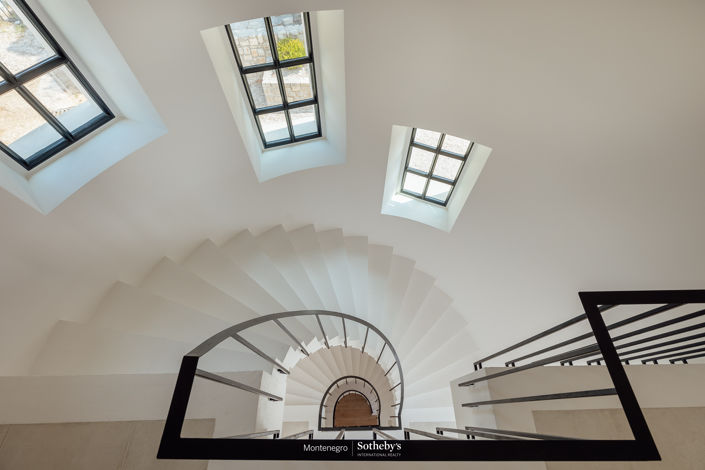 Image No.23-7 Bed Villa for sale