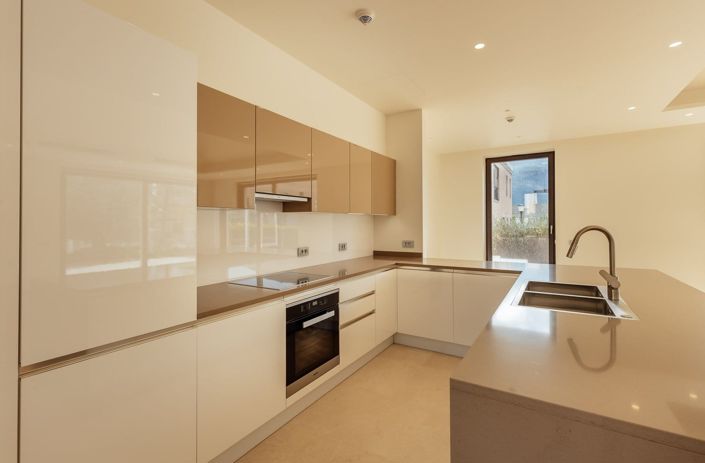 Image No.10-3 Bed Villa for sale