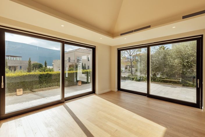 Image No.8-3 Bed Villa for sale