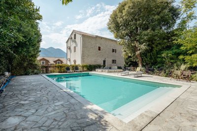 2-kotor-dobrota-two-bedroom-penthouse-apartme