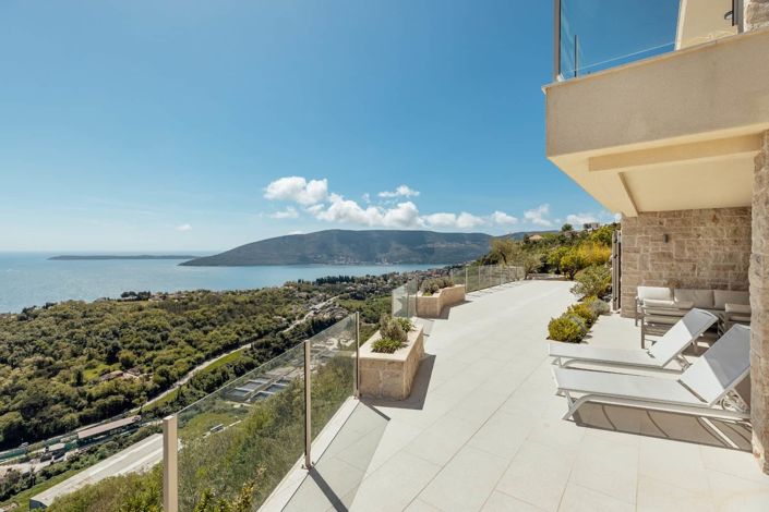 Image No.1-Villa de 4 chambres à vendre à Podi