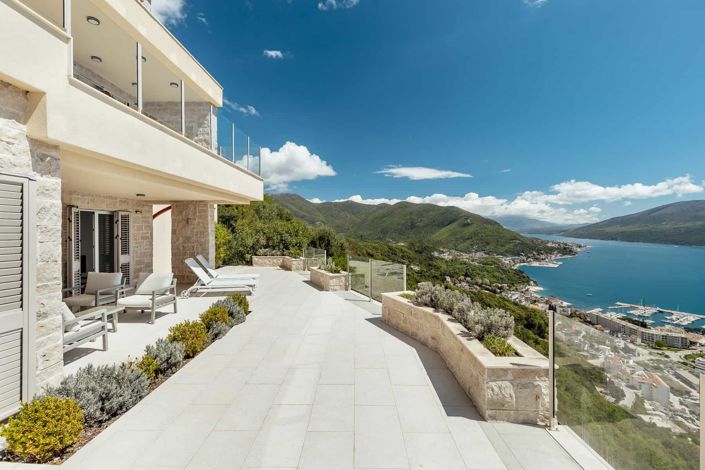 Image No.21-Villa de 4 chambres à vendre à Podi