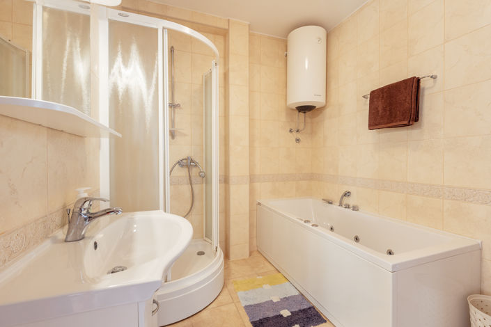 Image No.18-Villa de 4 chambres à vendre à Tivat