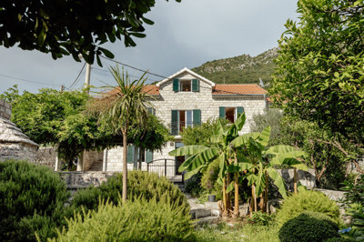 3-tivat-lepetane-authentic-stone-villa-on-the