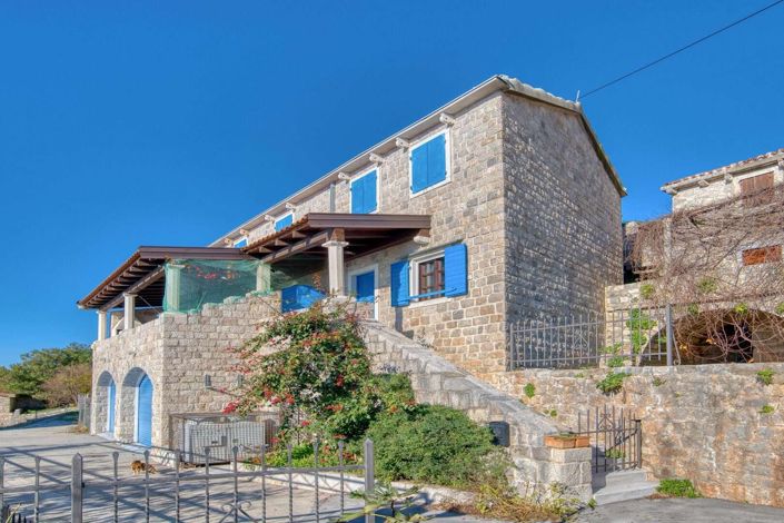 Image No.2-5 Bed Villa for sale