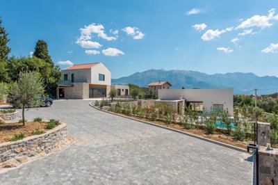 3-tivat-djurasevici-an-exceptional-villa-esta