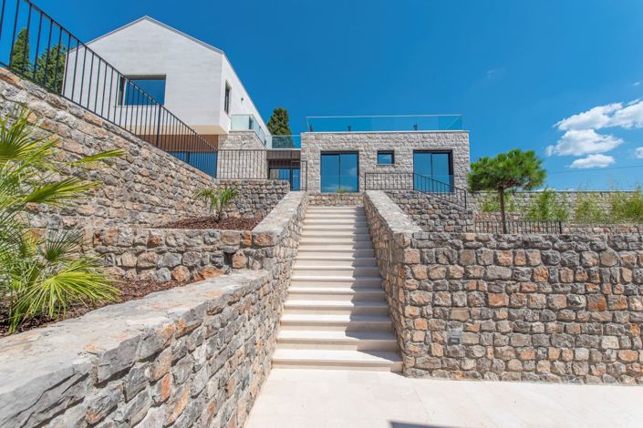 Image No.8-Villa de 6 chambres à vendre à Tivat