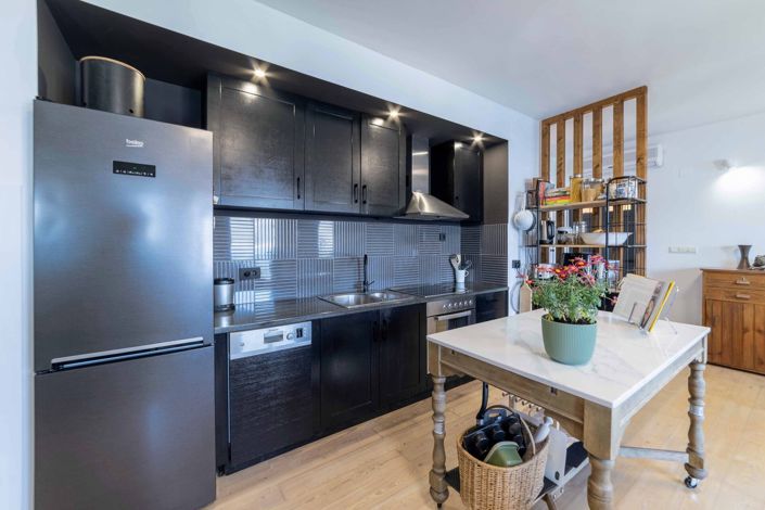 Image No.8-3 Bed Apartment for sale