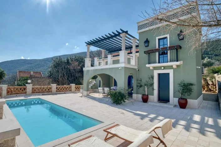 Image No.1-3 Bed House for sale