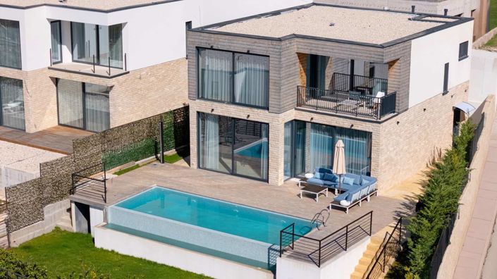 Image No.2-Villa de 4 chambres à vendre à Kavac