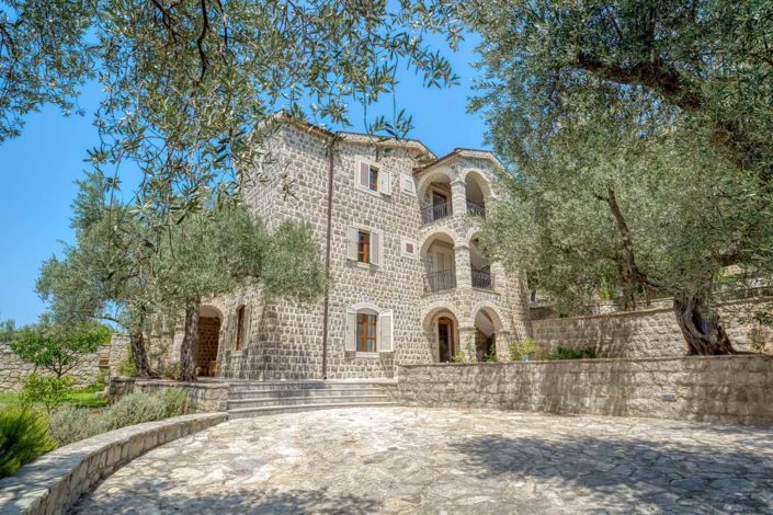 Image No.2-4 Bed Villa for sale