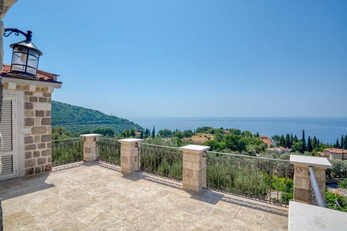 Image No.24-4 Bed Villa for sale
