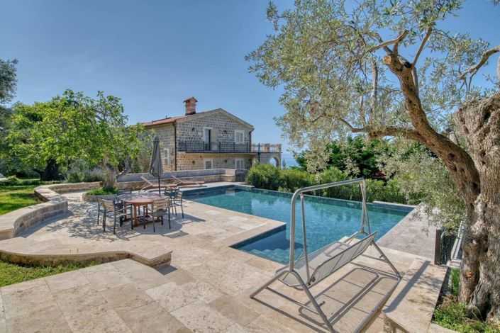 Image No.4-4 Bed Villa for sale