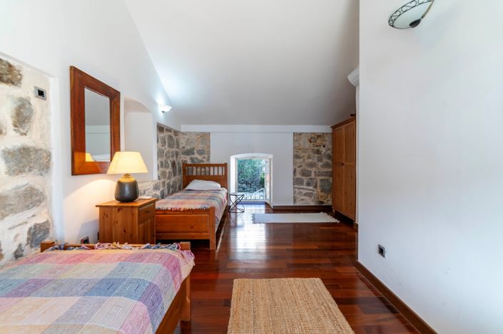 Image No.16-4 Bed House for sale