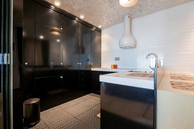 11-designer-4-bedroom-apartment-vith-sea-view