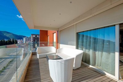 5-designer-4-bedroom-apartment-vith-sea-view-