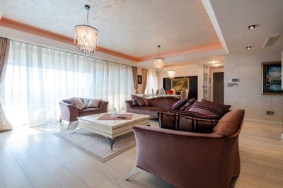7-designer-4-bedroom-apartment-vith-sea-view-