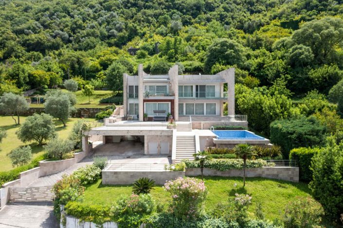 Image No.3-4 Bed Villa for sale