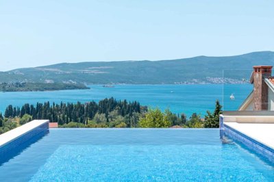 9-tivat-marici-an-exclusive-contemporary-vill