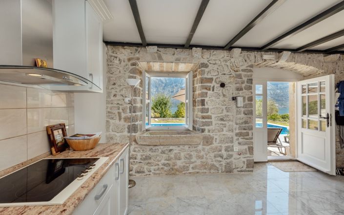 Image No.17-Maison de 10 chambres à vendre à Prcanj