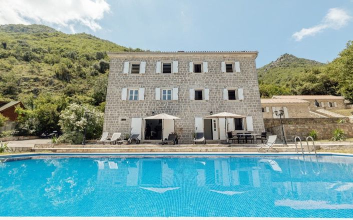 Image No.5-10 Bed House for sale