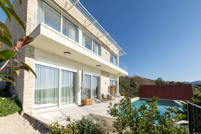 Image No.2-Villa de 4 chambres à vendre à Podi