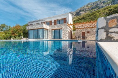 2-luxury-stone-villa-drobni-pijesak