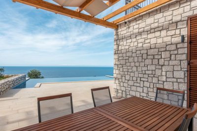 4-luxury-stone-villa-drobni-pijesak