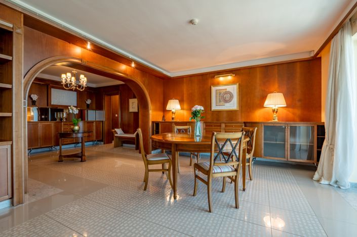 Image No.11-15 Bed Villa for sale