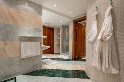 14-budva-st-stefan-villa-with-an-outdoor-swim