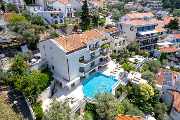 Image No.3-15 Bed Villa for sale