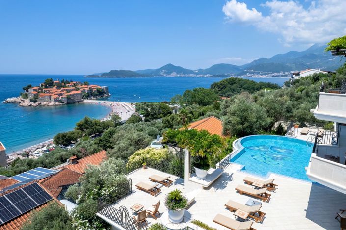 Image No.4-15 Bed Villa for sale
