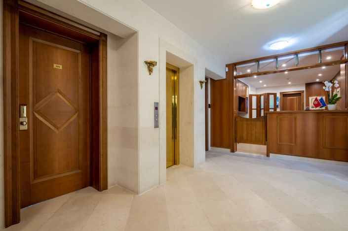 Image No.6-15 Bed Villa for sale