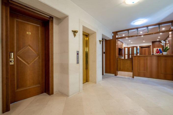Image No.6-15 Bed Villa for sale