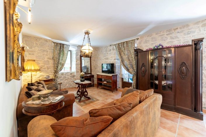 Image No.8-Appartement de 3 chambres à vendre à Kotor
