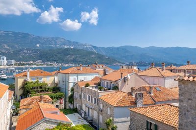 2-exclusive-duplex-apartment-old-town-budva
