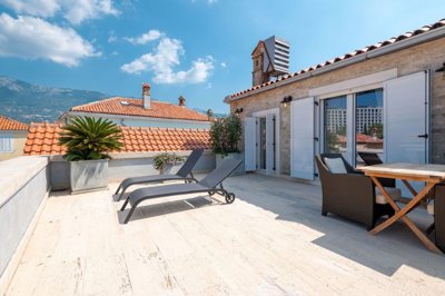 4-exclusive-duplex-apartment-old-town-budva