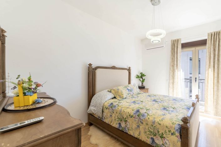 Image No.12-3 Bed Apartment for sale