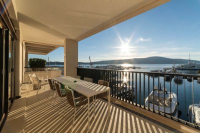 14-tivat-porto-montenegro-waterfront-two-bedr